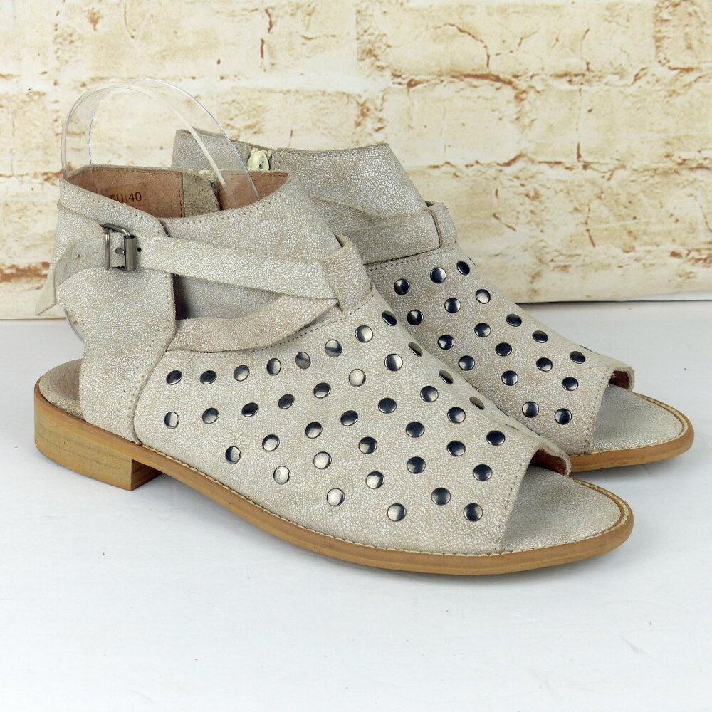 Anthro Musse & Cloud Leather Studded Peep Toe Ankle Booties Size 40 US 9 Rock